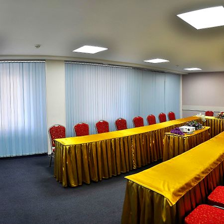 G Empire Hotel Astana Buitenkant foto