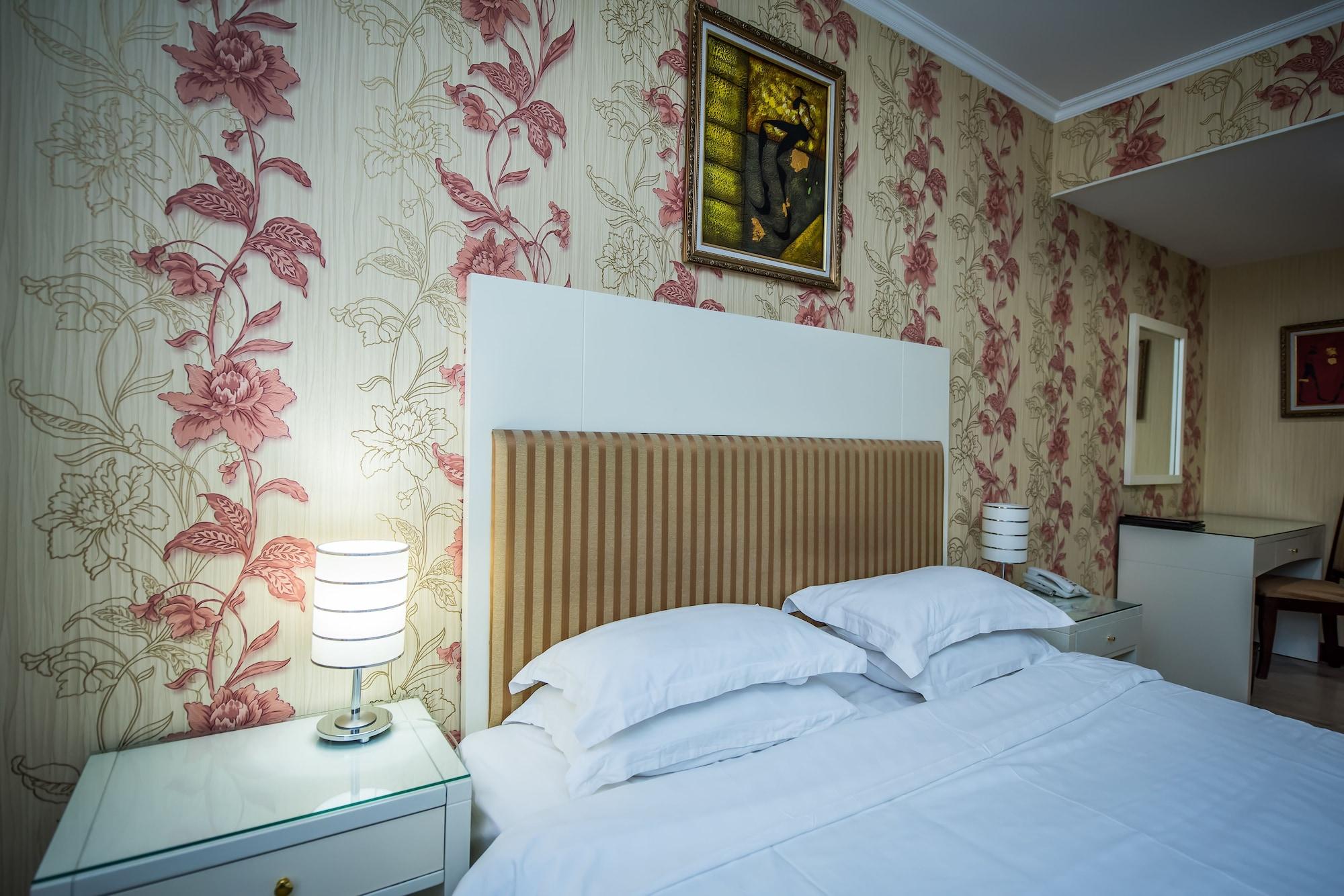 G Empire Hotel Astana Buitenkant foto