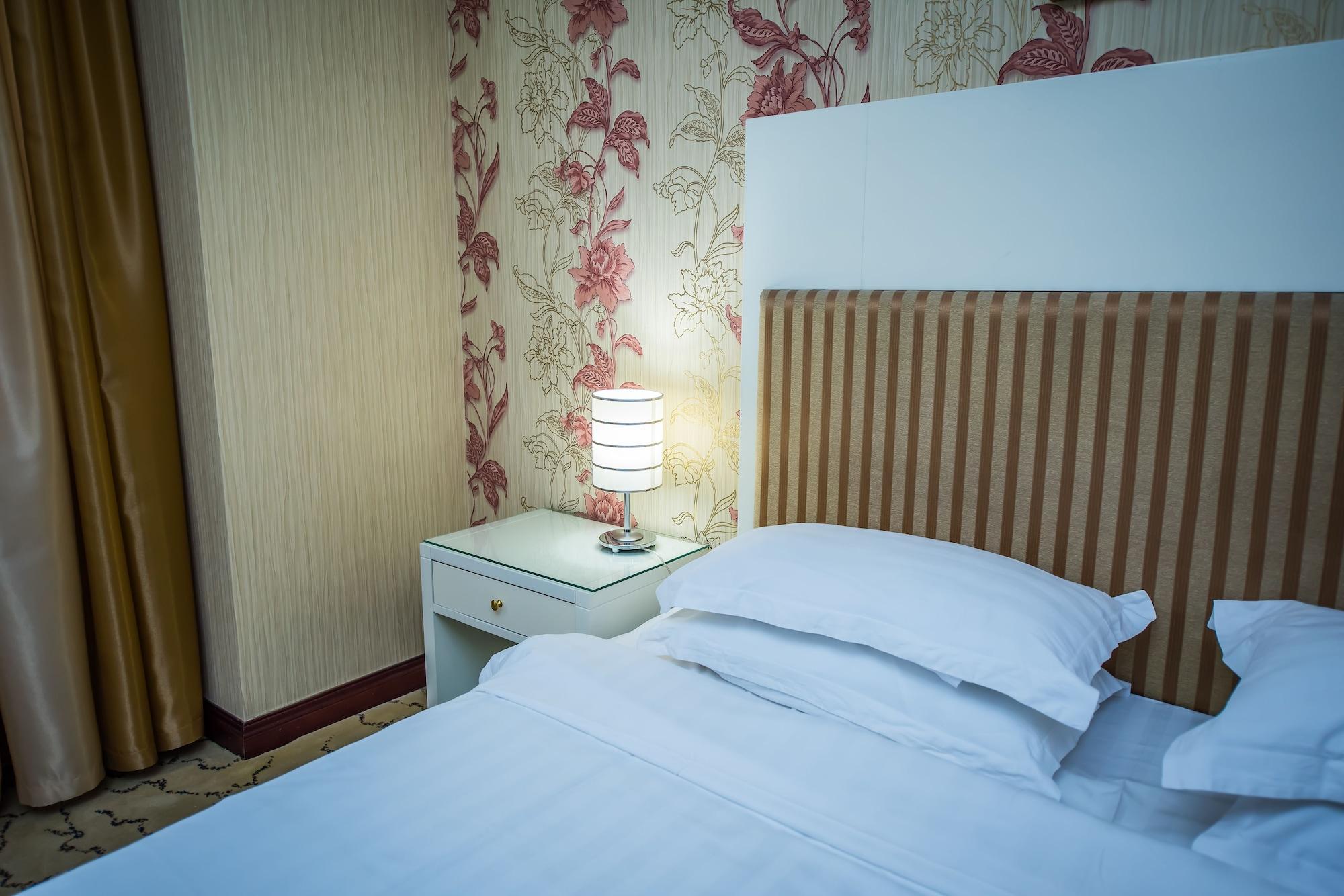 G Empire Hotel Astana Buitenkant foto