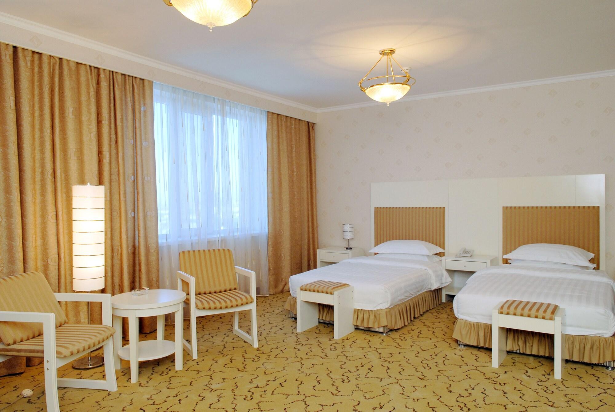 G Empire Hotel Astana Buitenkant foto