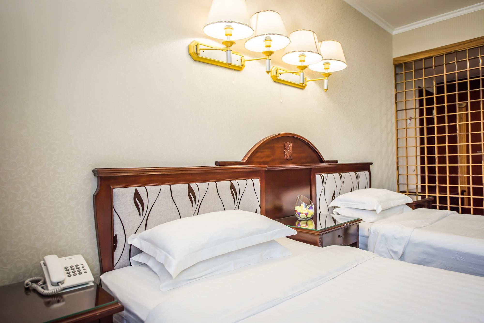 G Empire Hotel Astana Buitenkant foto