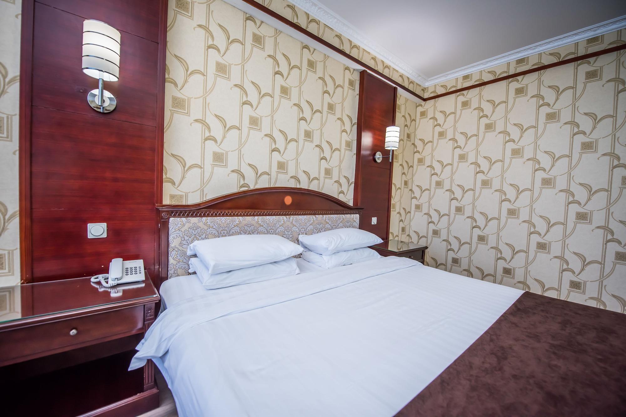 G Empire Hotel Astana Buitenkant foto